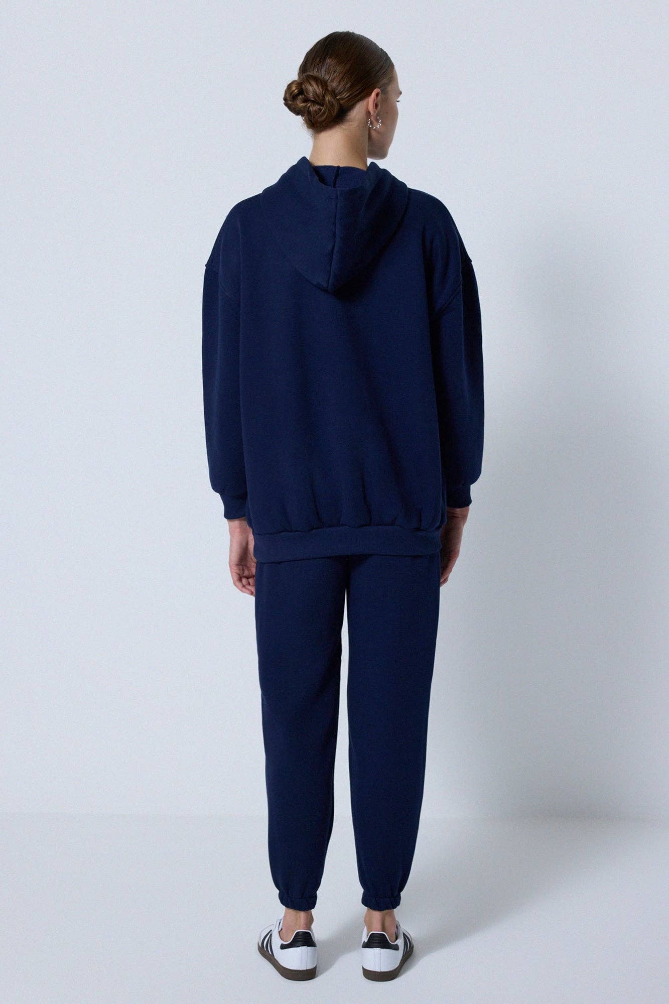 HOODED SWEATSHIRT AND JOGGER SET - MarramTrading.com