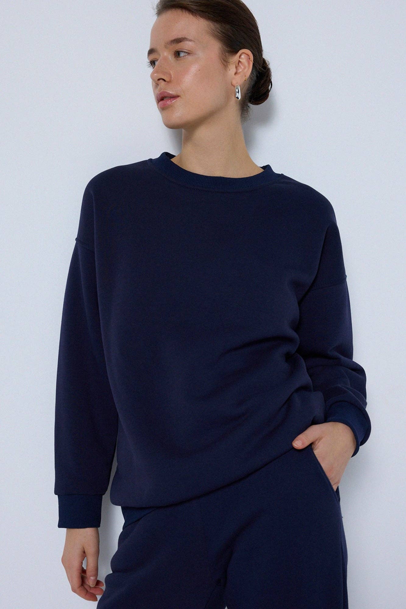 SWEATSHIRT AND JOGGER SET - MarramTrading.com