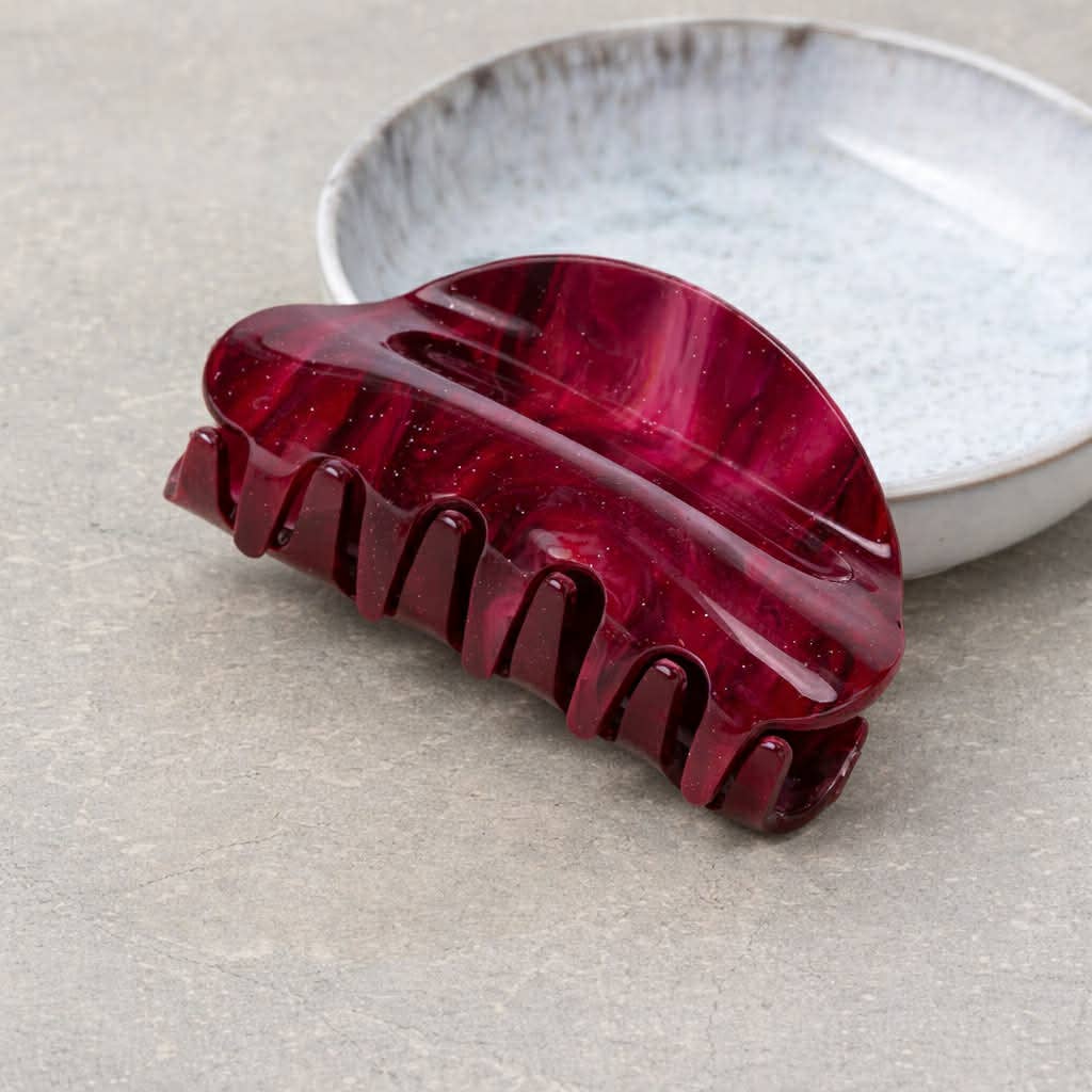 Small Red Marble Arc Claw Clip