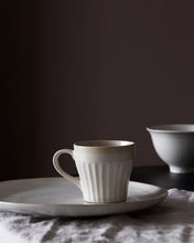 Load image into Gallery viewer, Beige Berica Cup
