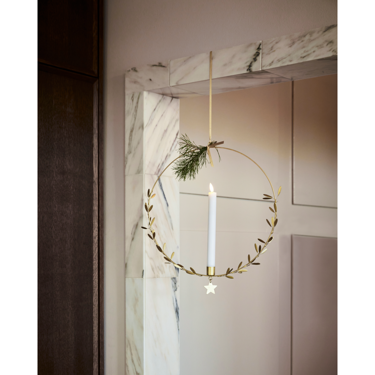 Candle holder, Mistletoe, Brass finish