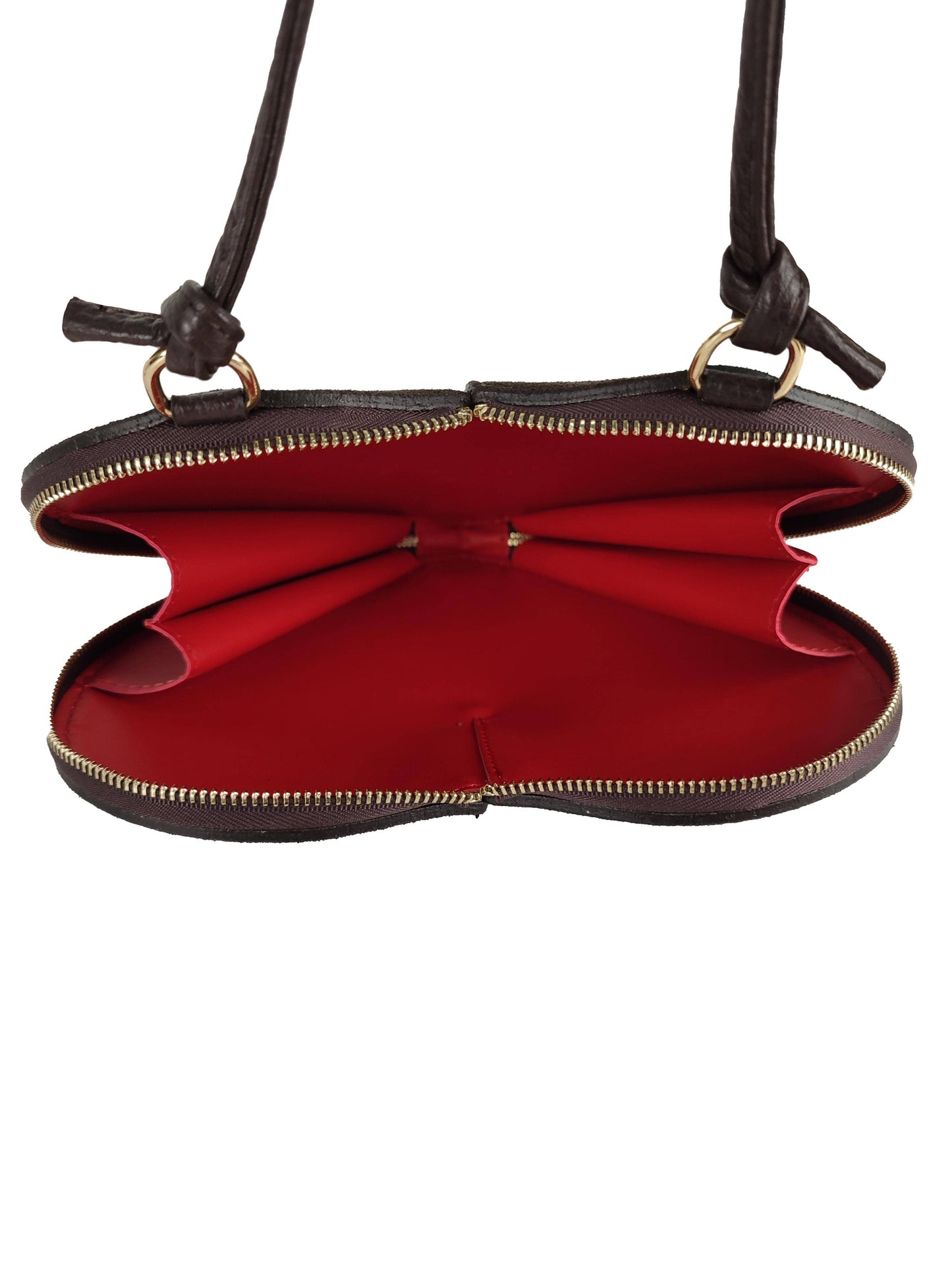 Heart-shaped shoulder bag
