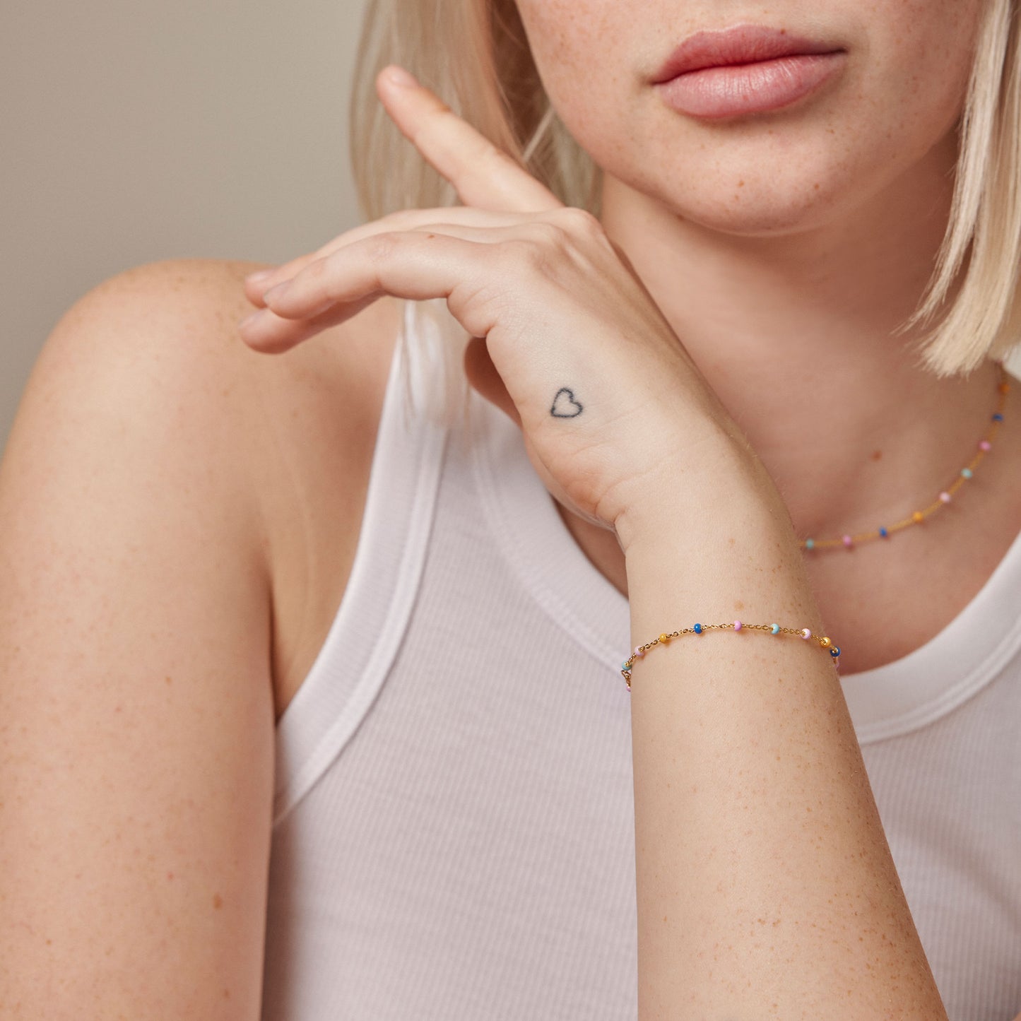Bracelet, Lola