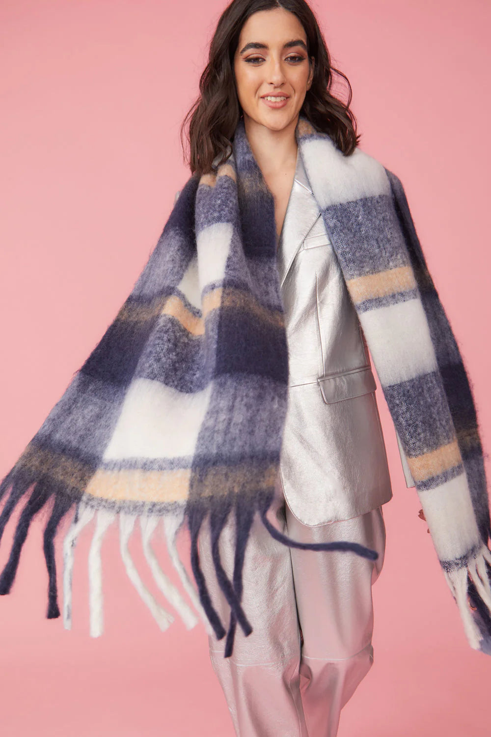 Cashmere and Silk Blend Check Scarf in Blue