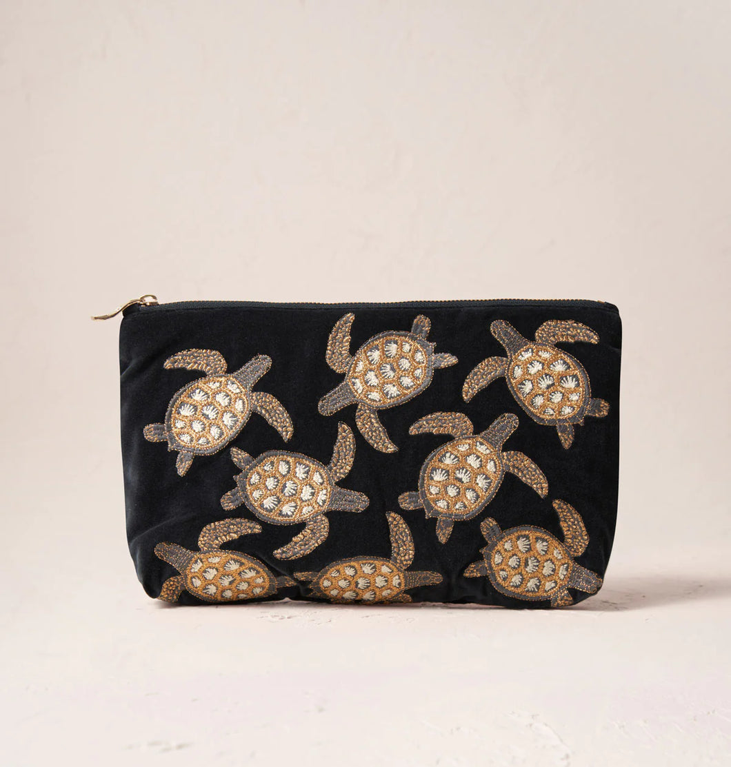 Turtle Conservation Everyday Pouch