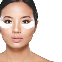 Load image into Gallery viewer, Christmas Wishes Christmas Card + Eye Therapy Mask
