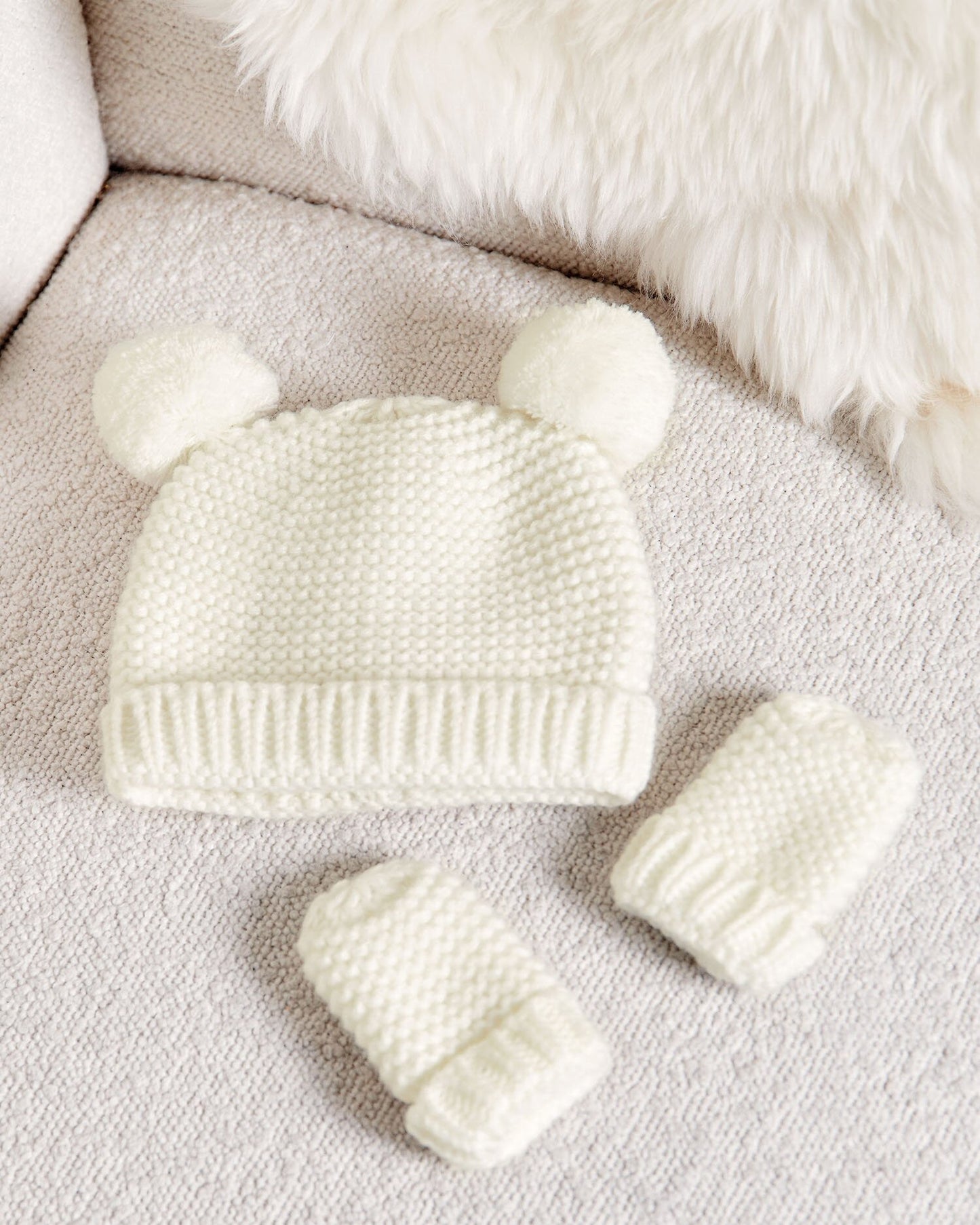 Knitted Hat & Mittens Set