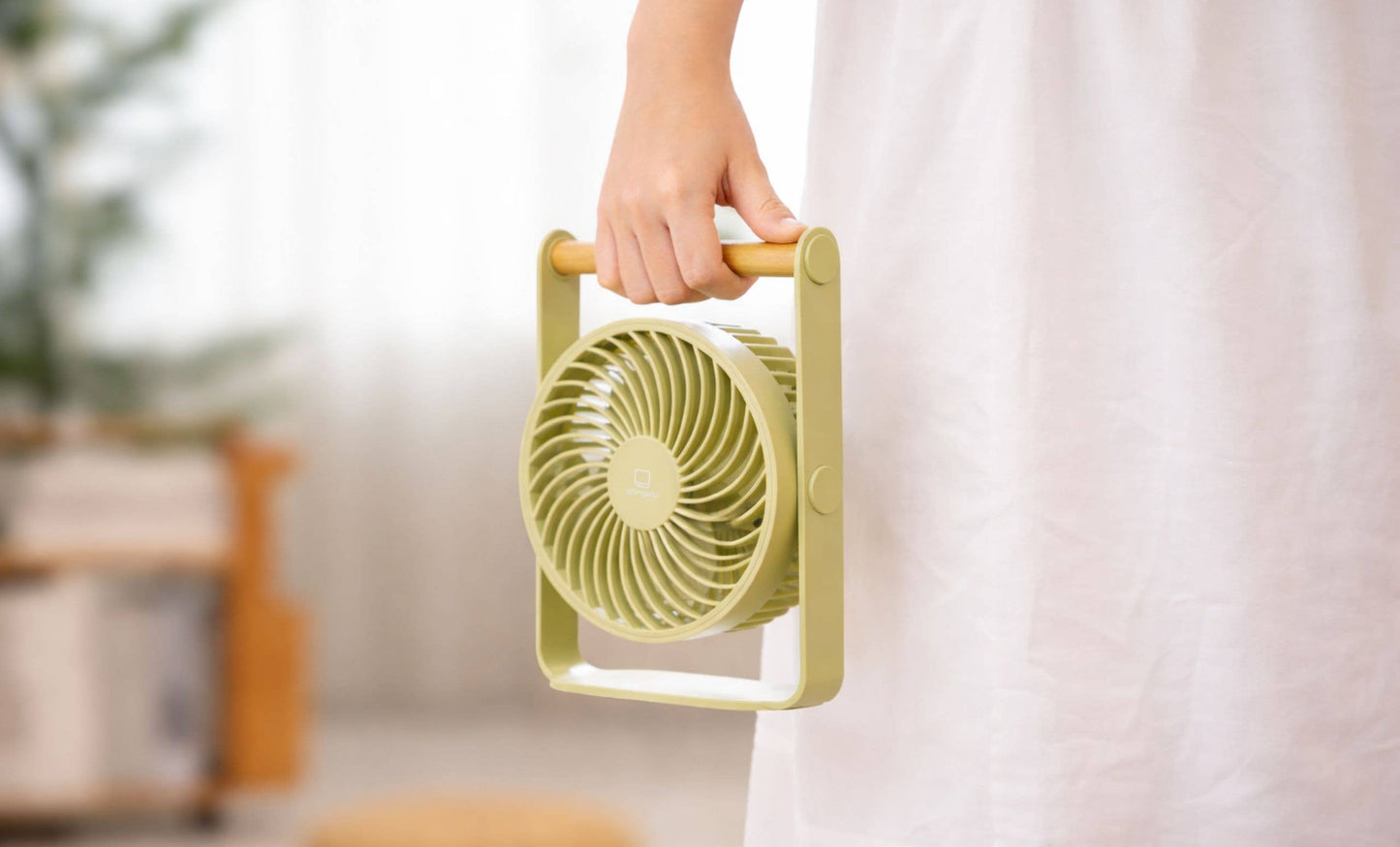 Lyra Portable Fan