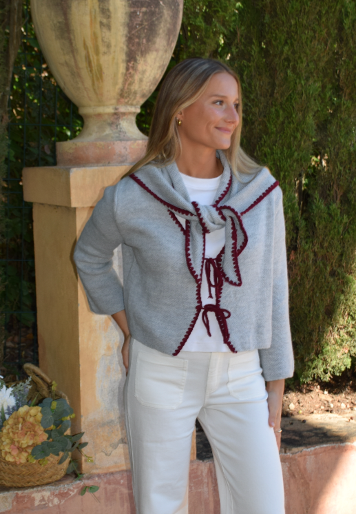 Grey and Burgundy Knit Cardigan: M
