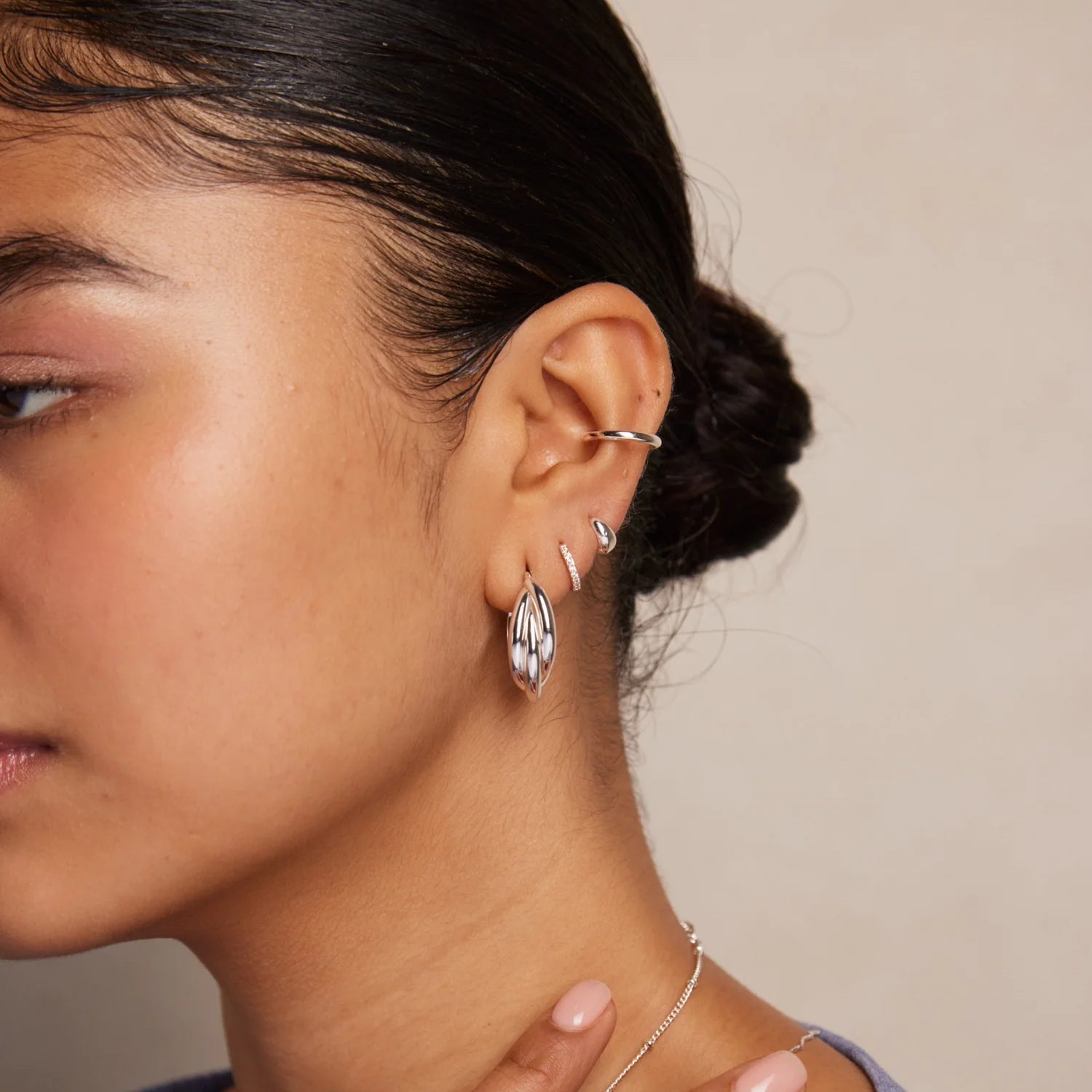 Interlocking Hoop Earrings - Silver - MarramTrading.com