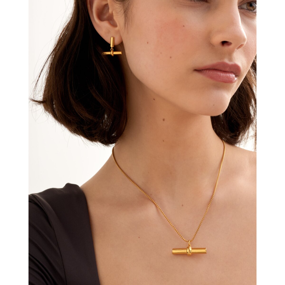 Themis Waterproof Gold T-Bar Necklace