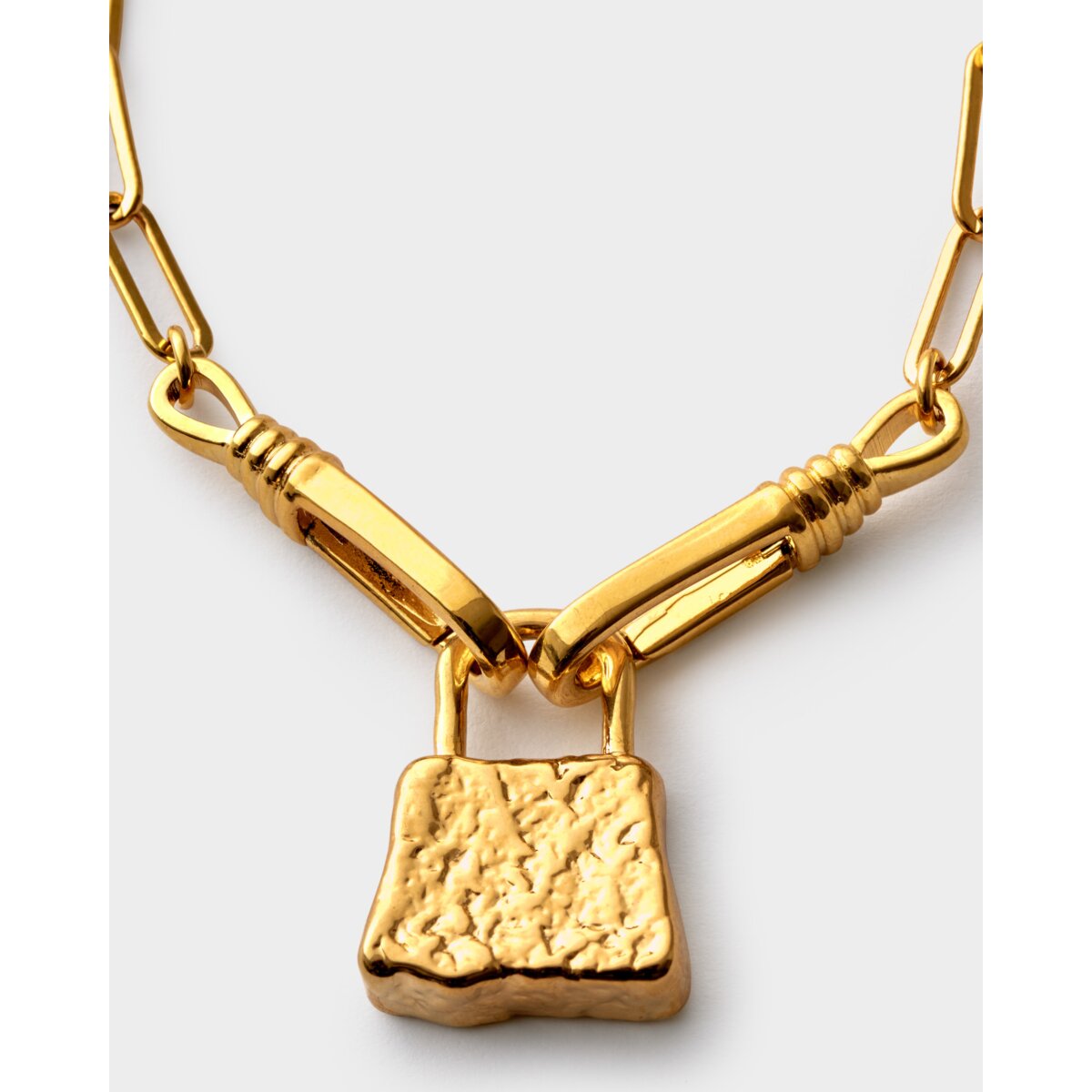 Luxe Lock Waterproof Gold Bracelet