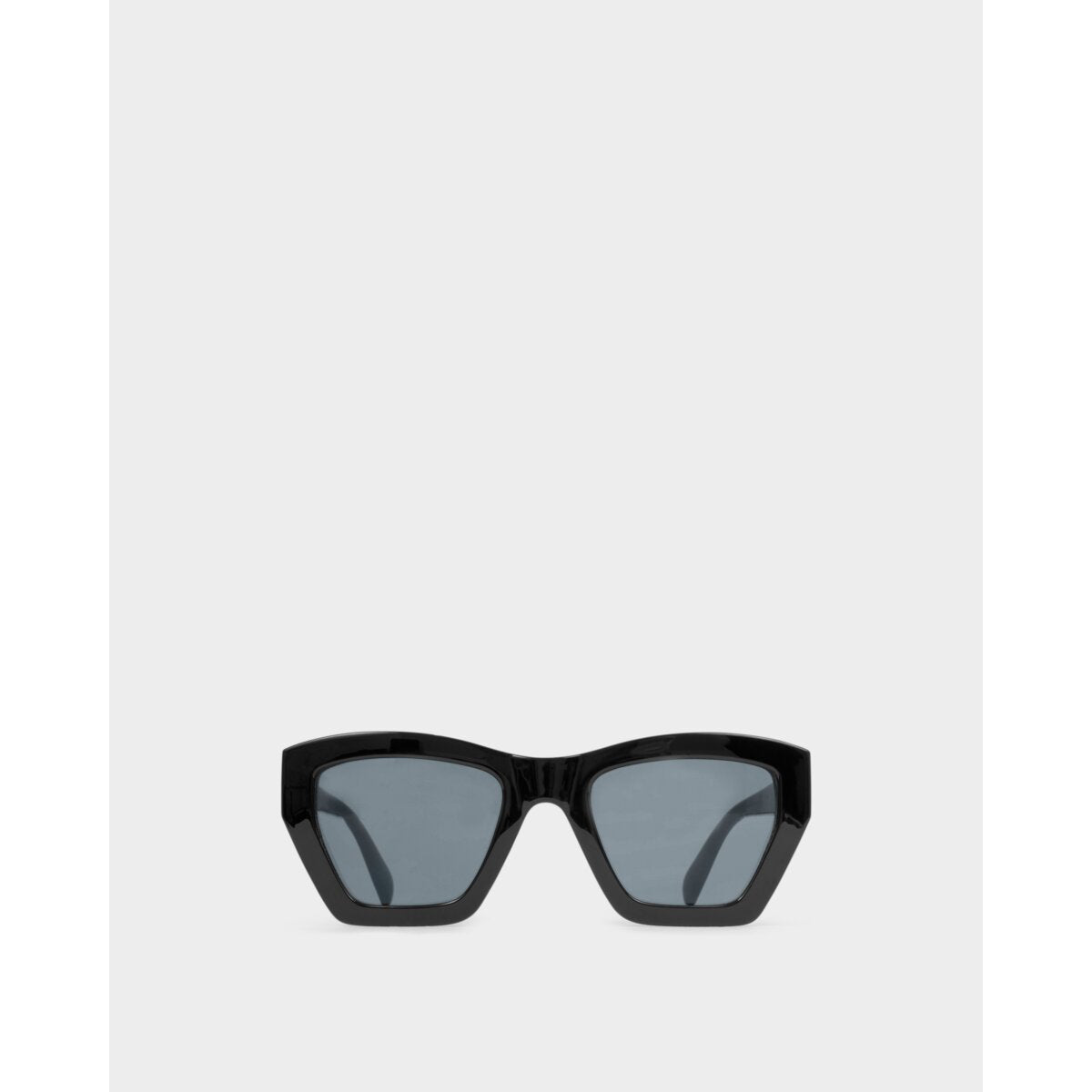 Palma Oversized Cat-Eye Sunglasses in Black