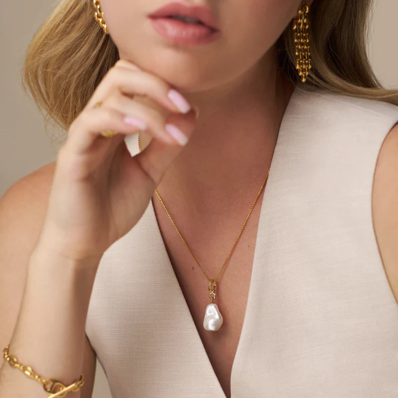 Statement Pearl Drop Necklace