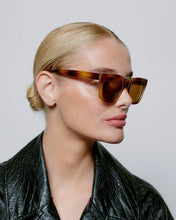 Load image into Gallery viewer, Nancy Sunglasses - MarramTrading.com
