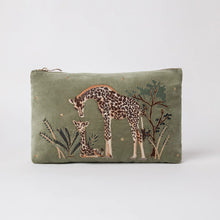 Load image into Gallery viewer, Giraffe Mother &amp; Baby Everyday Pouch
