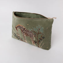 Load image into Gallery viewer, Giraffe Mother &amp; Baby Everyday Pouch
