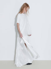 Load image into Gallery viewer, Oversized Round Neck Short Sleeve Pleated Dress - MarramTrading.com
