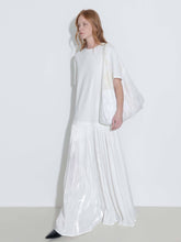 Load image into Gallery viewer, Oversized Round Neck Short Sleeve Pleated Dress - MarramTrading.com
