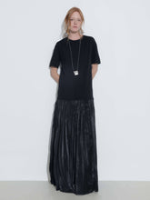Load image into Gallery viewer, Oversized Round Neck Short Sleeve Pleated Dress - MarramTrading.com
