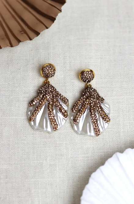 Oyster Shell Diamante Earrings - MarramTrading.com