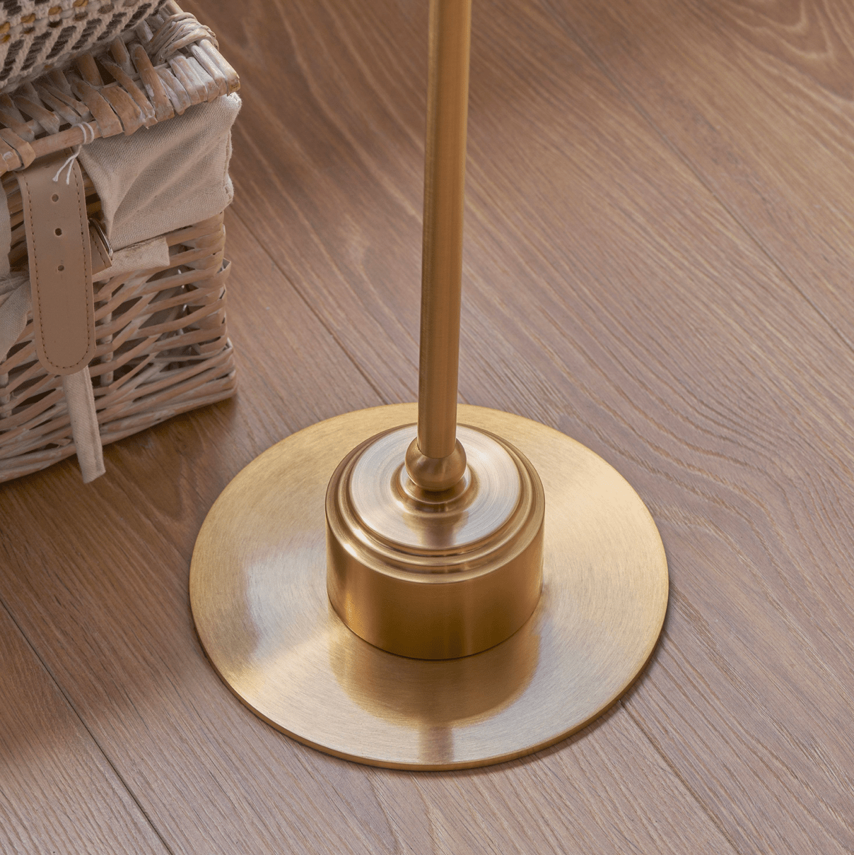 Rechargeable Floor Lamp Base - MarramTrading.com