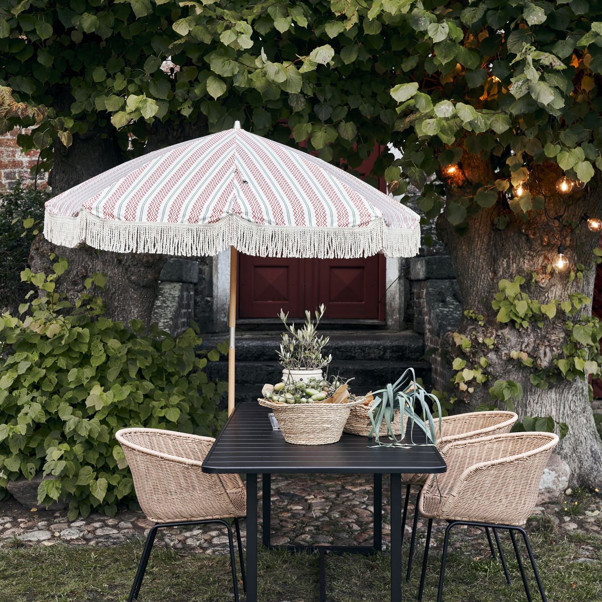 Red/Green Garden Umbrella - MarramTrading.com