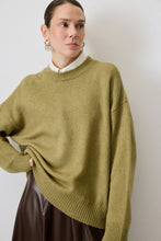 Load image into Gallery viewer, SOLID COLOUR OVERSIZED SWEATER - MarramTrading.com
