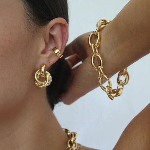 Statement Interlocking Earrings - Gold - MarramTrading.com