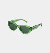 Load image into Gallery viewer, Winnie Sunglasses - MarramTrading.com

