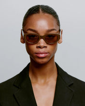 Load image into Gallery viewer, Winnie Sunglasses - Chocolate - MarramTrading.com
