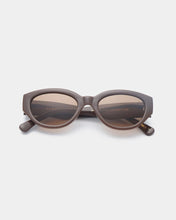 Load image into Gallery viewer, Winnie Sunglasses - Chocolate - MarramTrading.com

