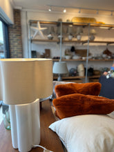 Load image into Gallery viewer, Flower ceramic table lamp
