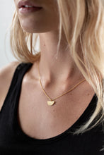 Load image into Gallery viewer, Gold Fan Necklace
