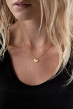 Load image into Gallery viewer, Gold Fan Necklace
